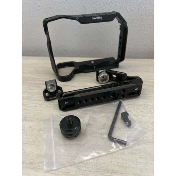 Sony a7 IV 33 MP Mirrorless Camera Body Only Box & Accessories See Description - Picture 9 of 15